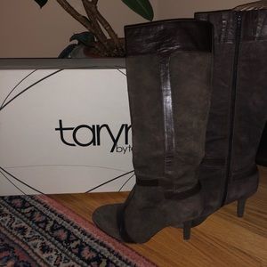 Taryn Rose Dark brown knee High boot